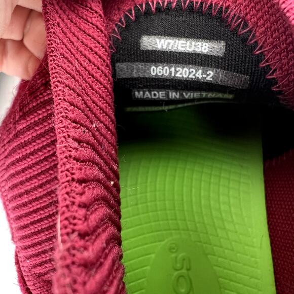 Oofos Oomega Londoner Boot Rosebud Red Insulated Wool Bootie Women 7 - Picture 7 of 8